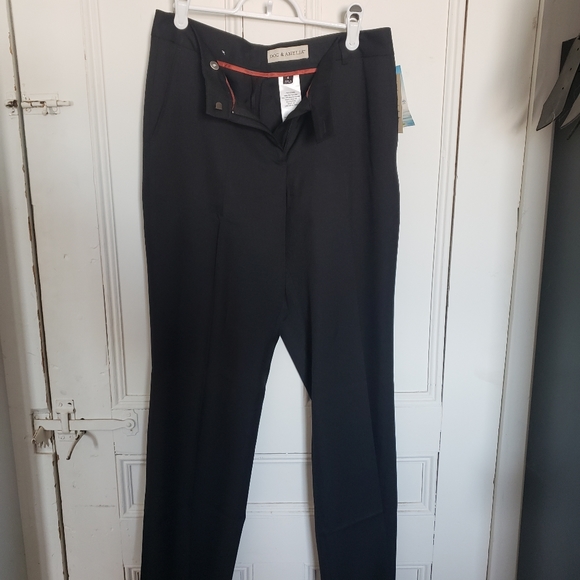 NWT dress pants Doc and Amelia - Picture 4 of 6